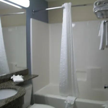 Microtel Inn&Suites by Wyndham Spring Hill/Weeki Wachee Zimmer foto